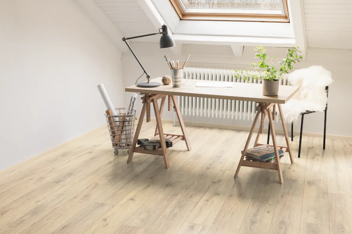 PISO FLOTANTE EGGER ROBLE PARQUET